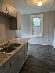 146 Mansion 2, Poughkeepsie, NY 12601