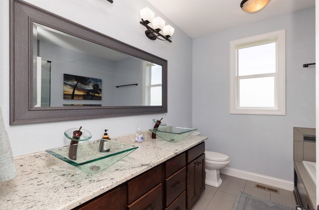 5108 NE Bellagio Court, Ankeny, IA 50021