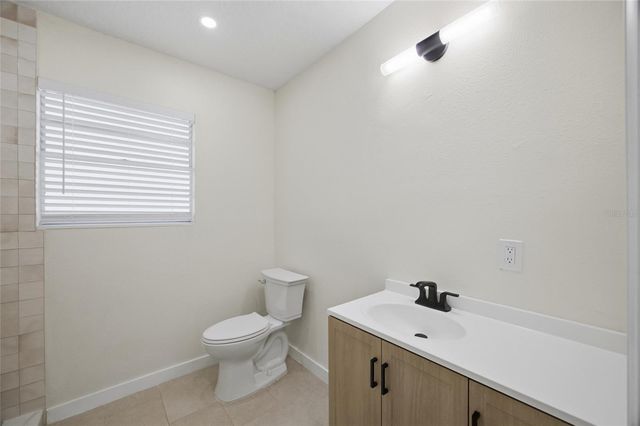 714 E 137TH AVENUE, Tampa, FL 33613