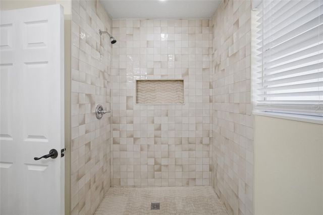 714 E 137TH AVENUE, Tampa, FL 33613