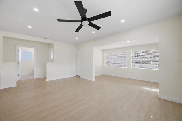 714 E 137TH AVENUE, Tampa, FL 33613