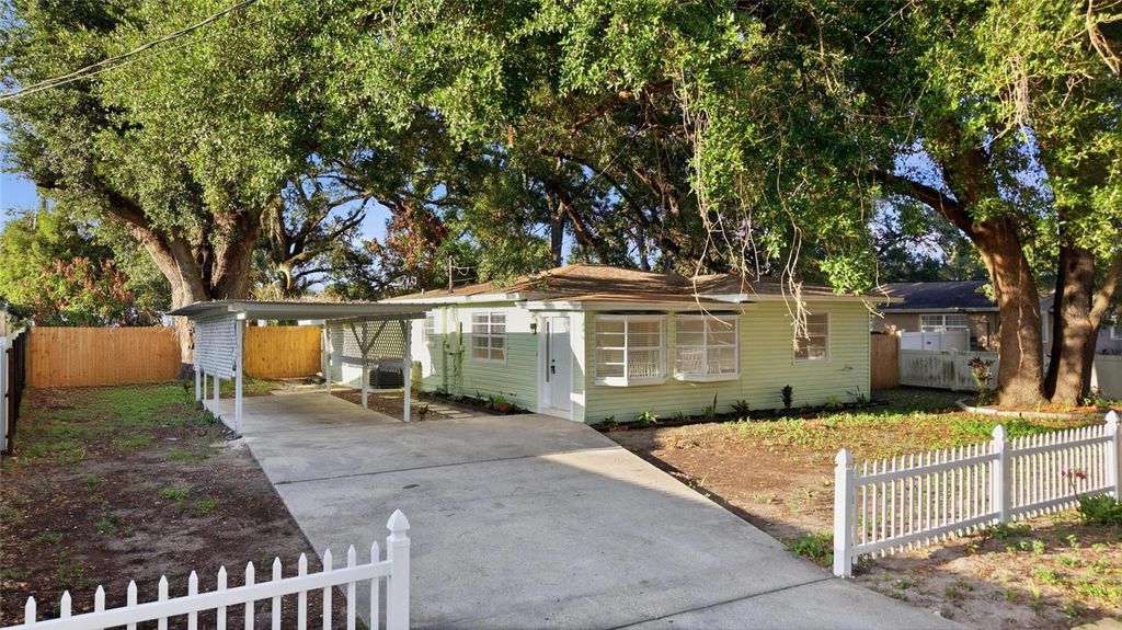 714 E 137TH AVENUE, Tampa, FL 33613