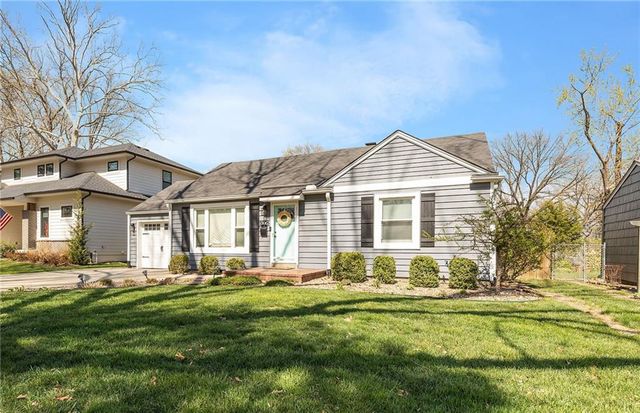 5006 W 72nd Terrace, Prairie Village, KS 66208