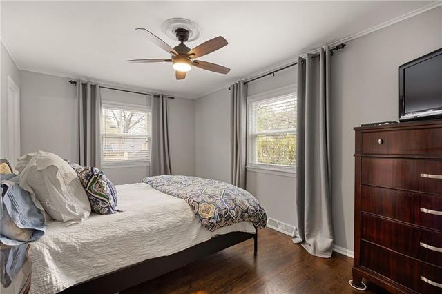5006 W 72nd Terrace, Prairie Village, KS 66208