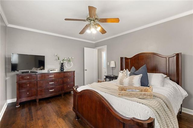 5006 W 72nd Terrace, Prairie Village, KS 66208
