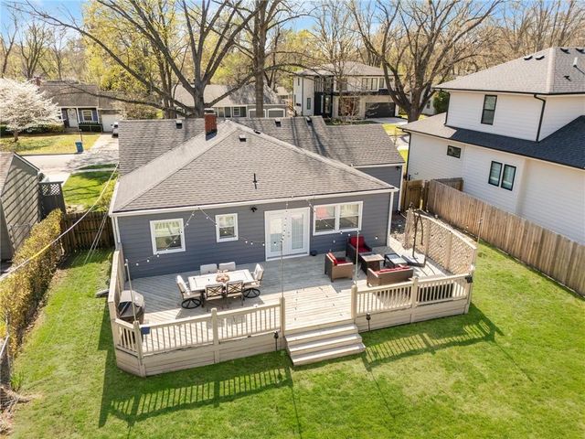 5006 W 72nd Terrace, Prairie Village, KS 66208