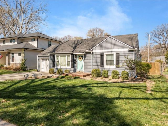 5006 W 72nd Terrace, Prairie Village, KS 66208