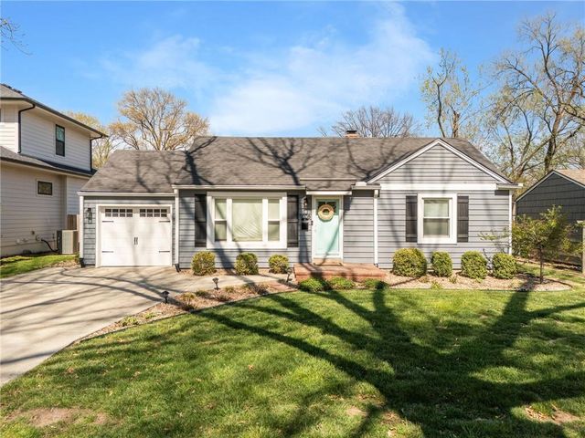 5006 W 72nd Terrace, Prairie Village, KS 66208