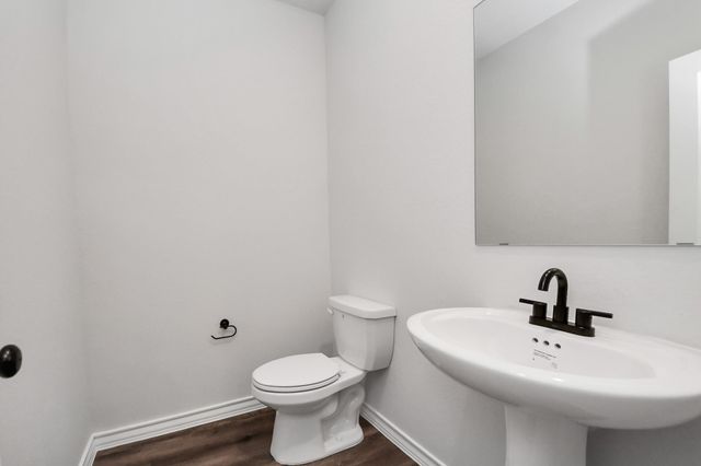 18724 Loom Drive, Conroe, TX 77306