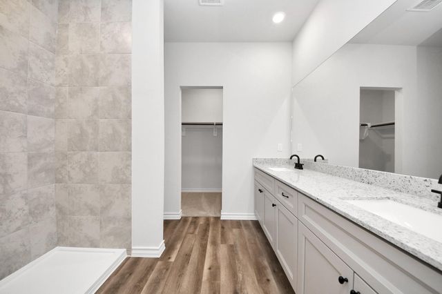 18724 Loom Drive, Conroe, TX 77306