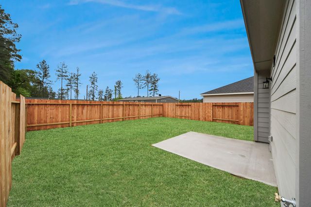 18724 Loom Drive, Conroe, TX 77306