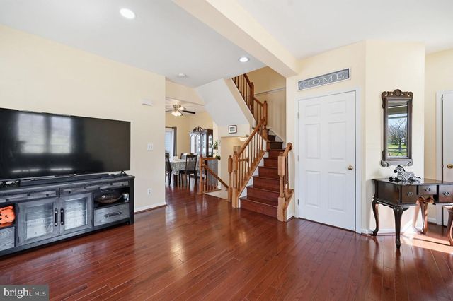 15113 GAFFNEY CIR, Gainesville, VA 20155