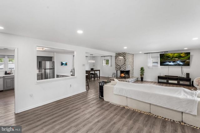 1104 ESSEX AVE, Voorhees, NJ 08043