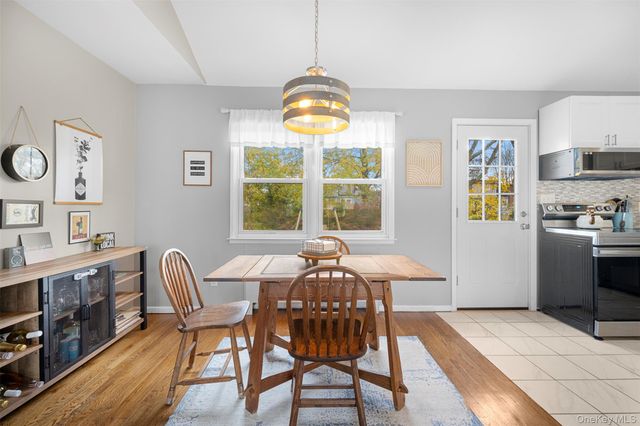 15 Goldsmith Avenue, Greenlawn, NY 11740