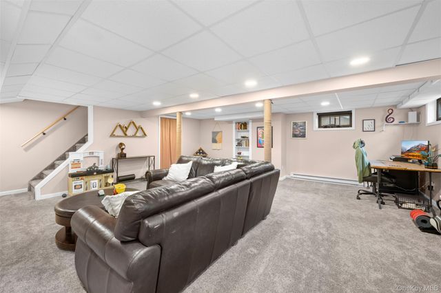 15 Goldsmith Avenue, Greenlawn, NY 11740