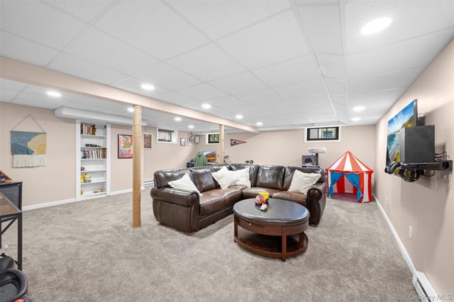 15 Goldsmith Avenue, Greenlawn, NY 11740