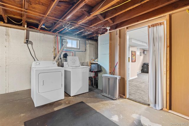 15 Goldsmith Avenue, Greenlawn, NY 11740