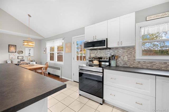 15 Goldsmith Avenue, Greenlawn, NY 11740