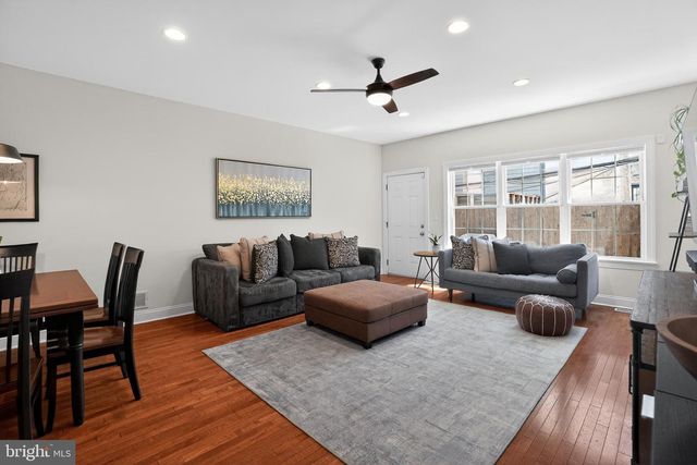 2246 CHRISTIAN ST, Philadelphia, PA 19146