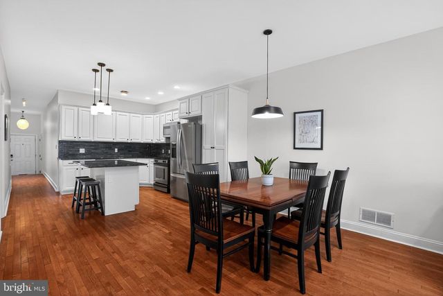 2246 CHRISTIAN ST, Philadelphia, PA 19146