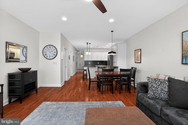 2246 CHRISTIAN ST, Philadelphia, PA 19146
