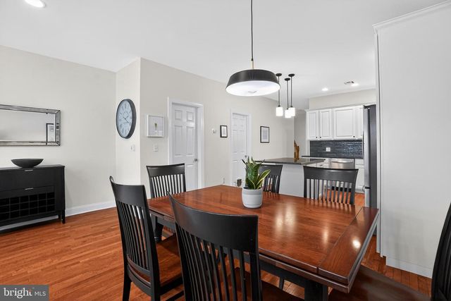 2246 CHRISTIAN ST, Philadelphia, PA 19146