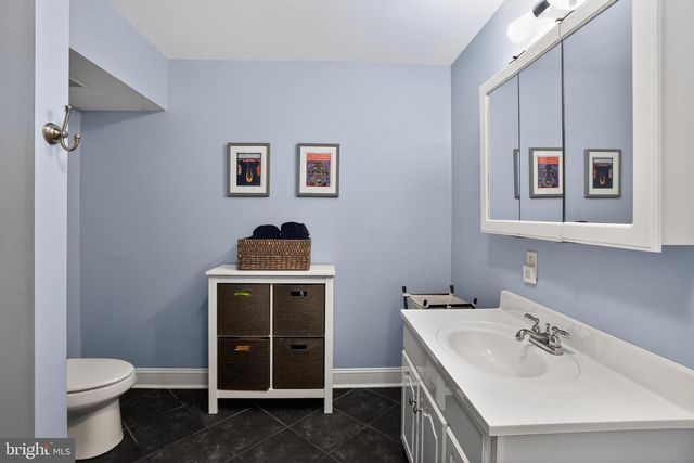 2246 CHRISTIAN ST, Philadelphia, PA 19146