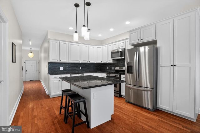 2246 CHRISTIAN ST, Philadelphia, PA 19146