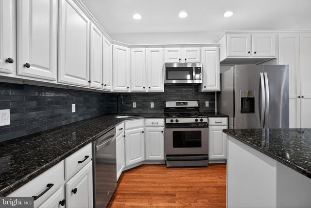 2246 CHRISTIAN ST, Philadelphia, PA 19146