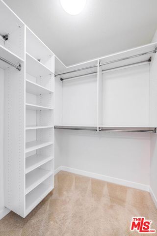 21301 Erwin Street 410, Woodland Hills, CA 91367