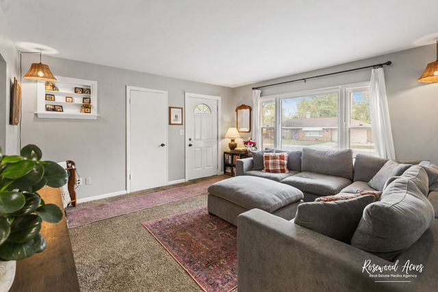 1232 Riverlane Drive, Bradley, IL 60915