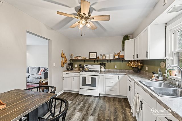 1232 Riverlane Drive, Bradley, IL 60915