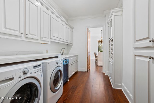 460 Saint Andrews Drive, Jackson, MS 39211