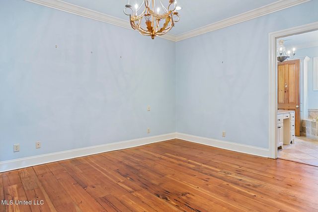 460 Saint Andrews Drive, Jackson, MS 39211