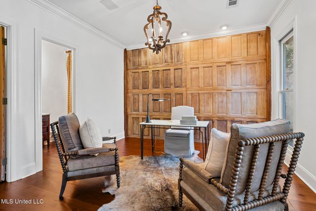 460 Saint Andrews Drive, Jackson, MS 39211