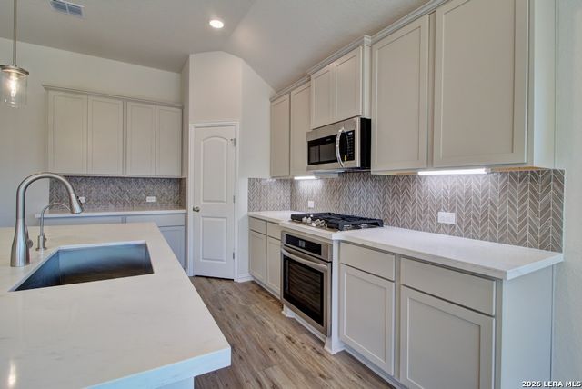 747 Navarro Street, New Braunfels, TX 78132