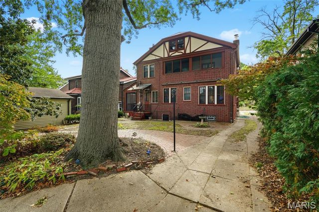 3839 Federer Place, St Louis, MO 63116