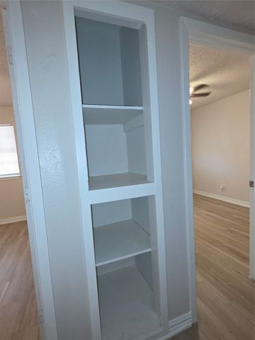 721 N Cummings Drive, Alvarado, TX 76009