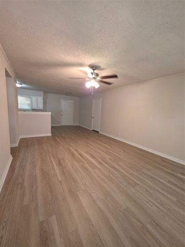 721 N Cummings Drive, Alvarado, TX 76009
