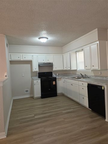 721 N Cummings Drive, Alvarado, TX 76009