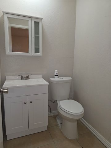 721 N Cummings Drive, Alvarado, TX 76009