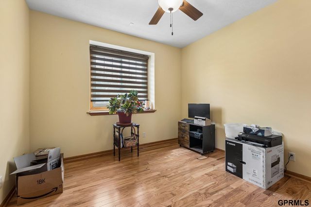 4805 N 135Th Avenue, Omaha, NE 68164
