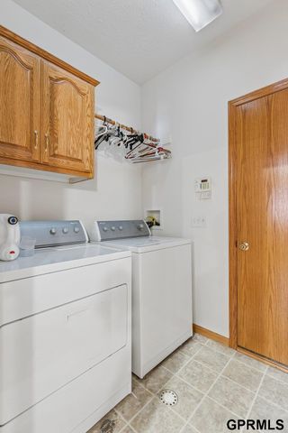 4805 N 135Th Avenue, Omaha, NE 68164