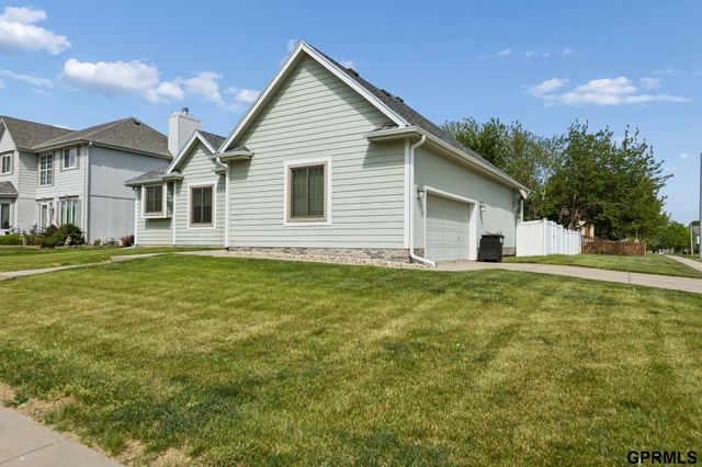 4805 N 135Th Avenue, Omaha, NE 68164