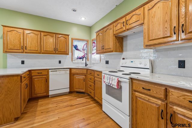 4805 N 135Th Avenue, Omaha, NE 68164