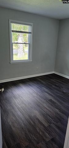 127 Aster Cir, Columbia, SC 29201