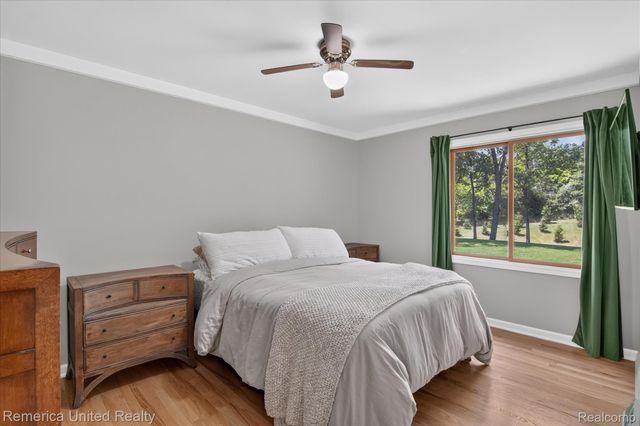 11521 Westshore Drive, Putnam Township, MI 48169