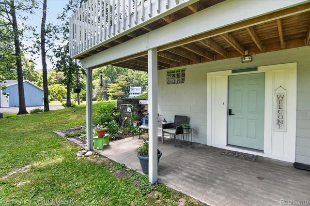 11521 Westshore Drive, Putnam Township, MI 48169