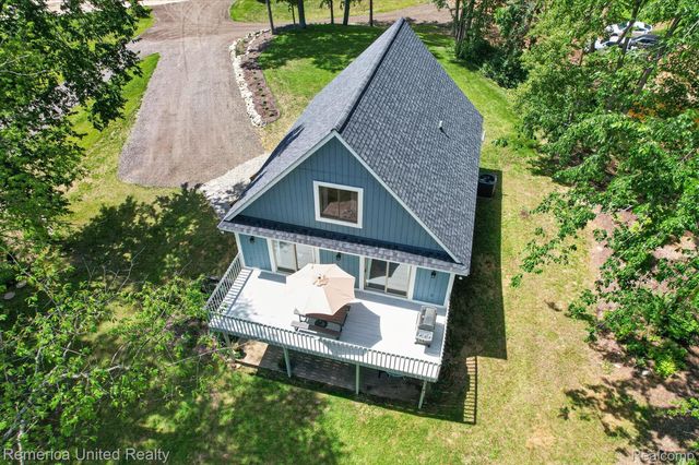 11521 Westshore Drive, Putnam Township, MI 48169