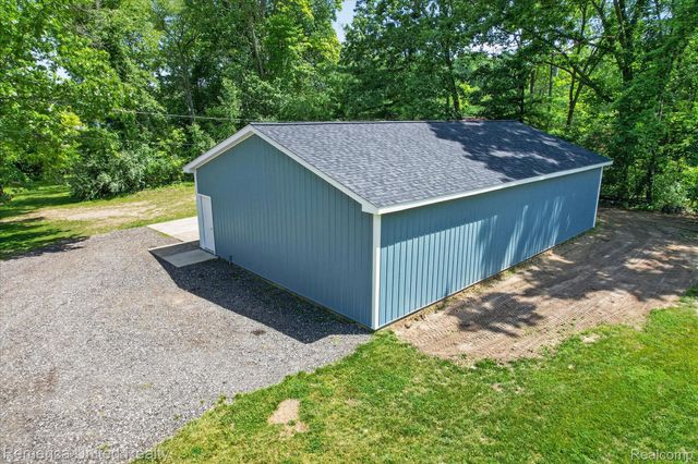 11521 Westshore Drive, Putnam Township, MI 48169